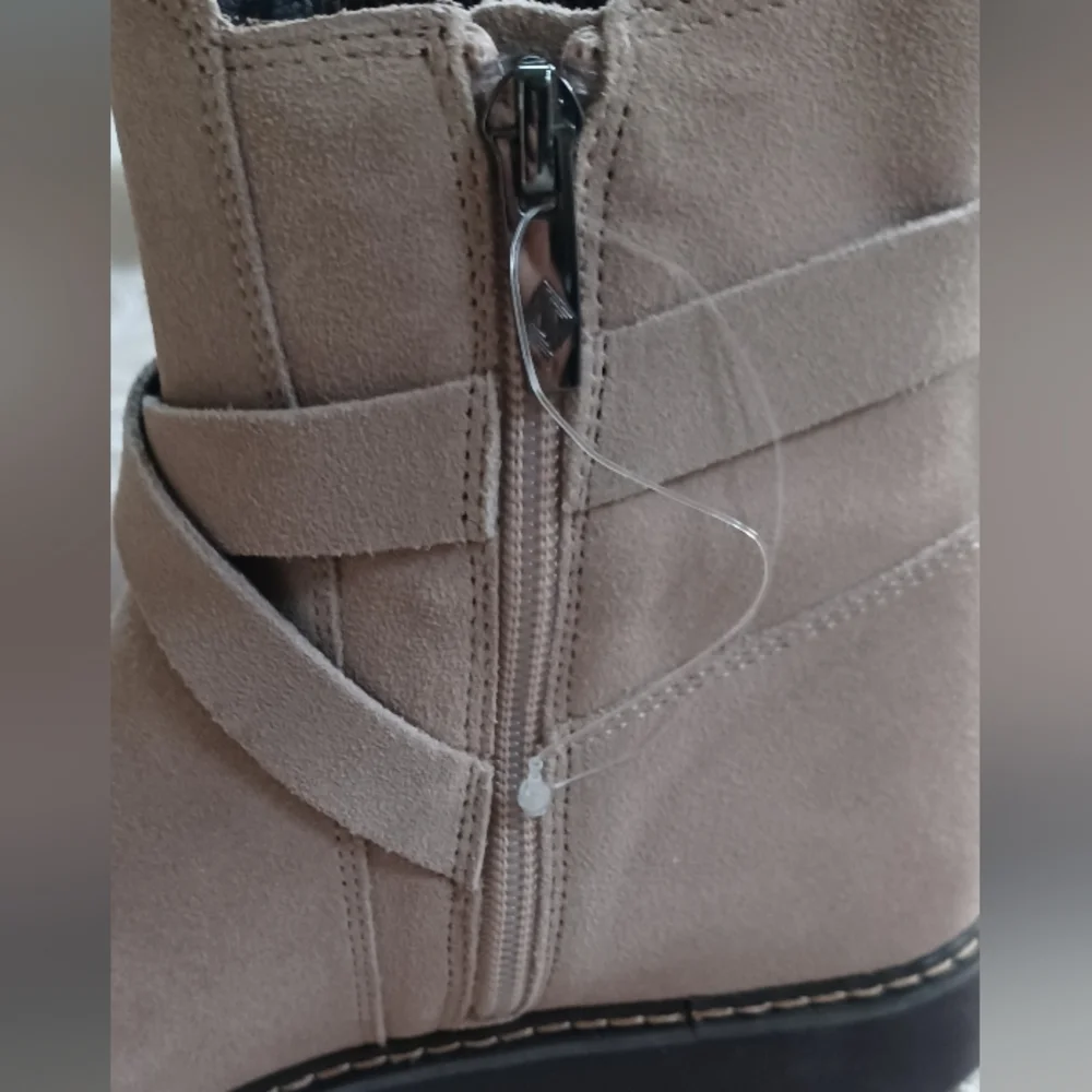 Donald Pilner Suede Booties!